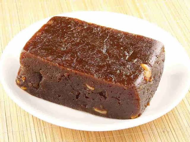 خمیر خرما عاملی محصولی کاربردی برای تولید شیرینی شکلات و دسر